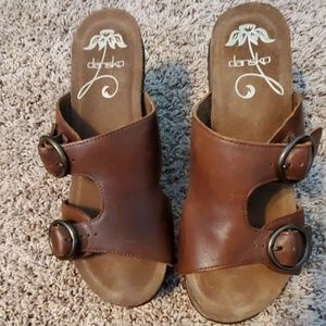 Dansko size 38 wedges.